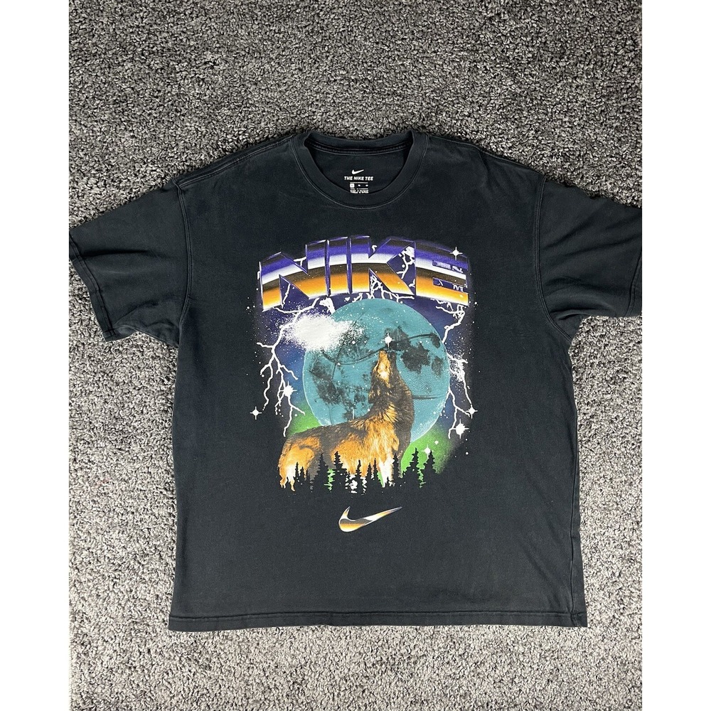 Nike  Basketball Howling Wolf  Moon Lightning Thunder T Shirt Size XL Men's